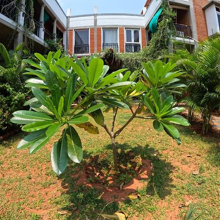 Wow Farm House Auroville Buitenkant foto