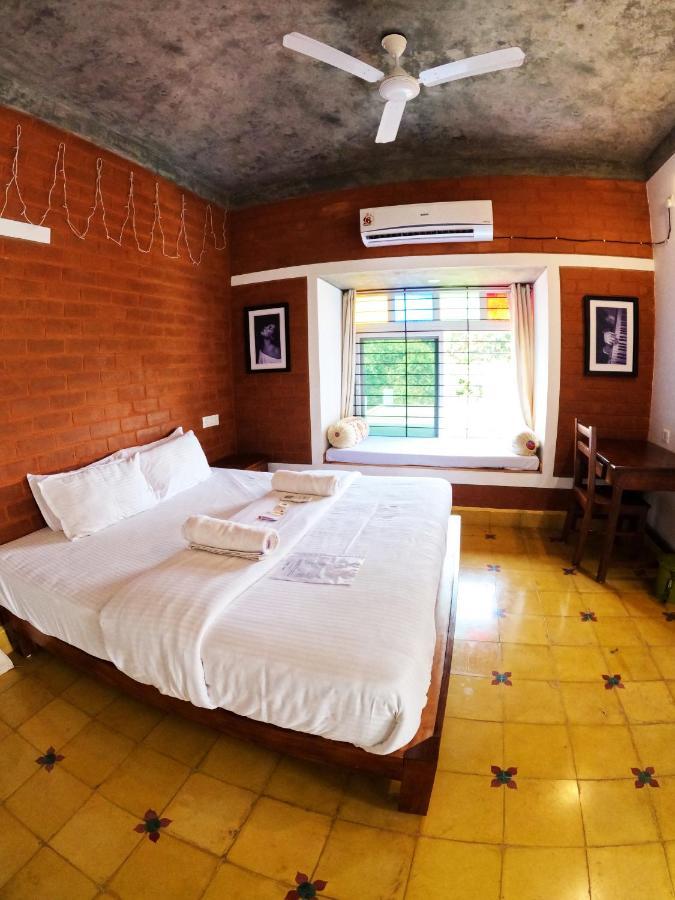 Wow Farm House Auroville Buitenkant foto