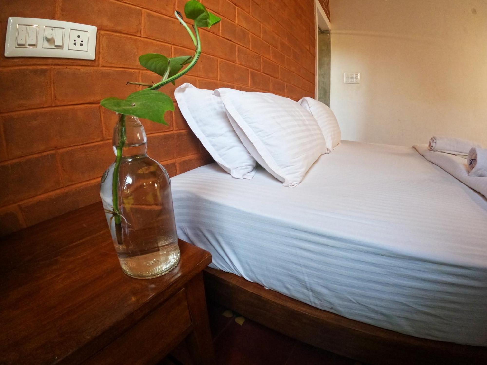 Wow Farm House Auroville Buitenkant foto