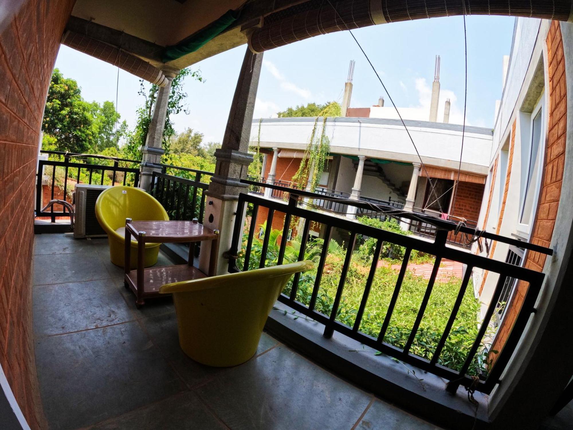 Wow Farm House Auroville Buitenkant foto