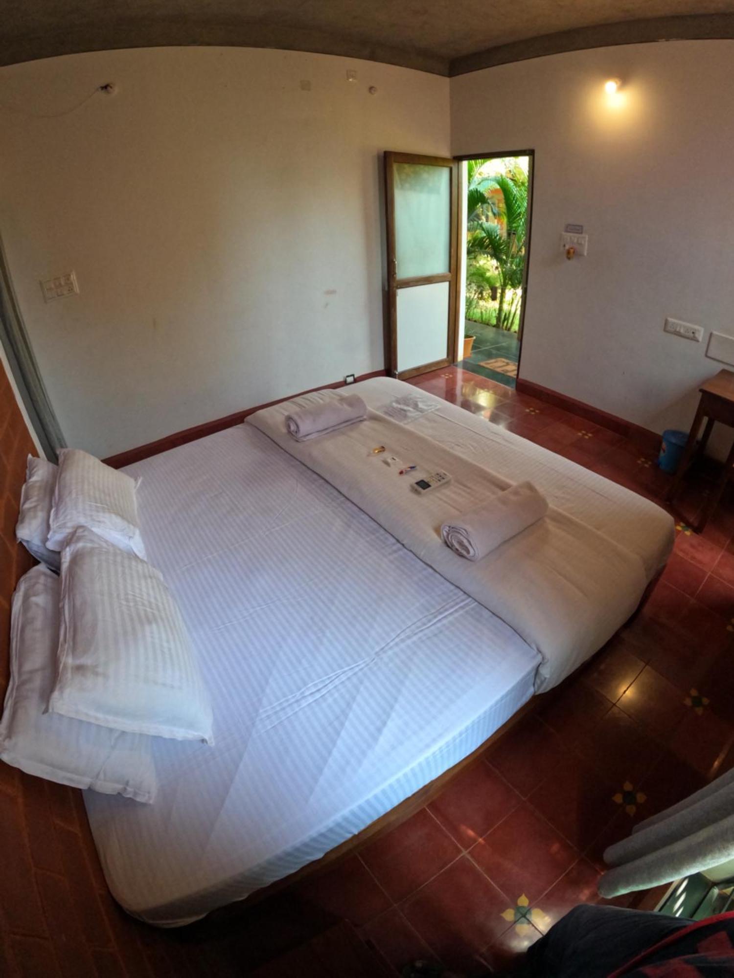 Wow Farm House Auroville Buitenkant foto