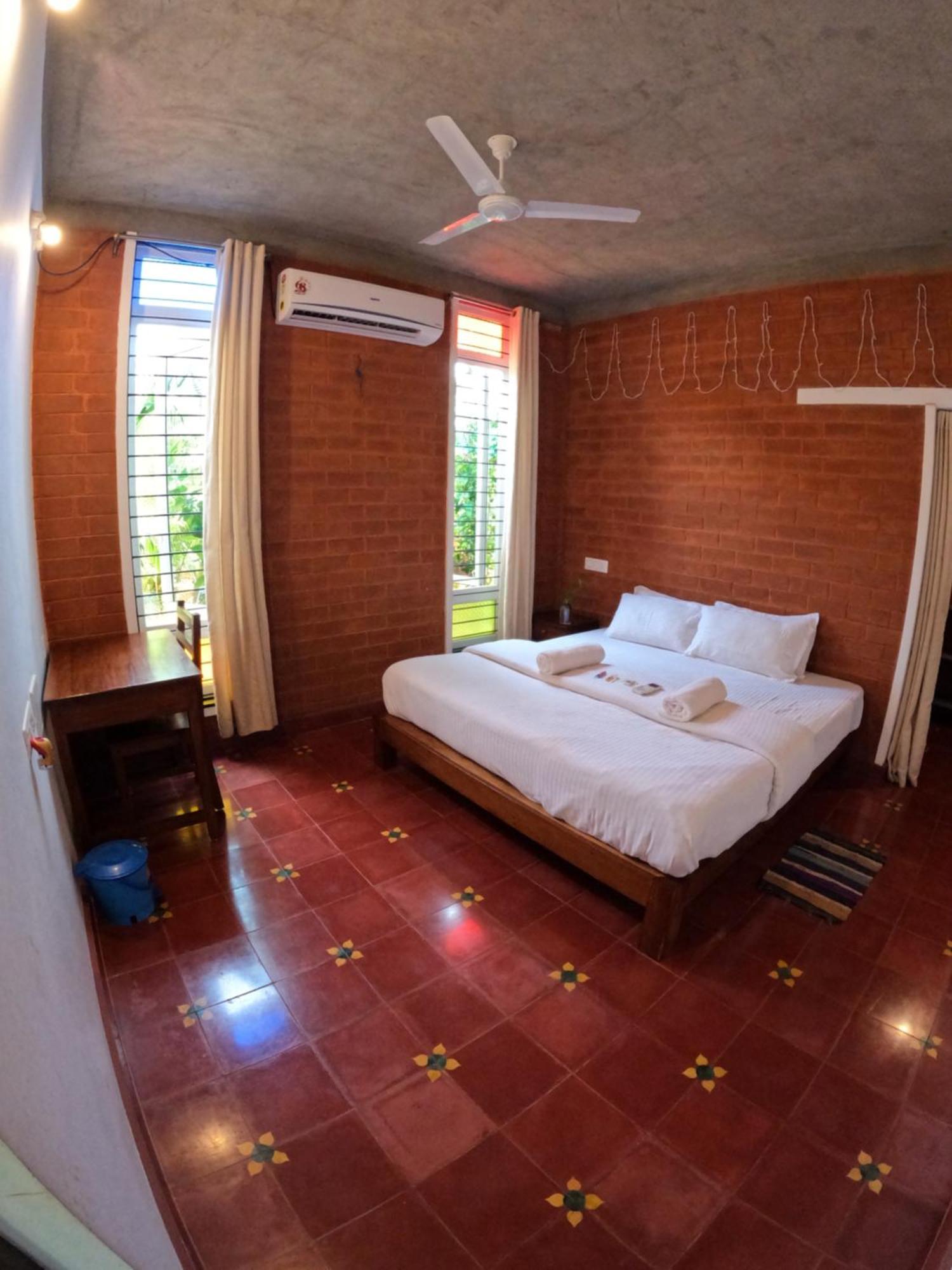Wow Farm House Auroville Buitenkant foto